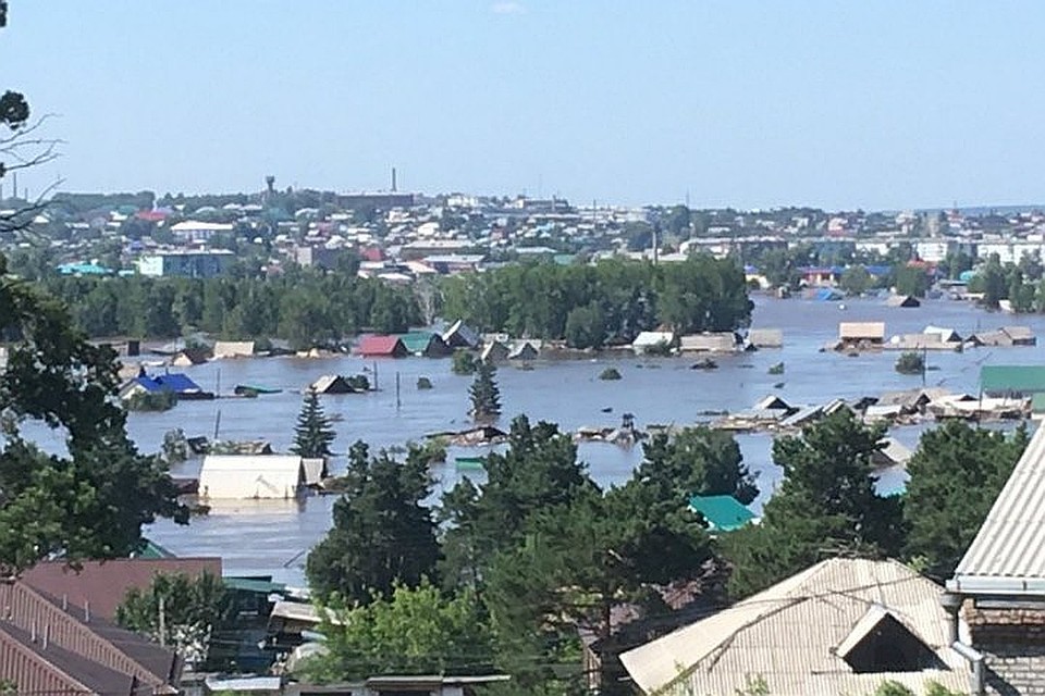 Наводнение в Иркутской области: утром 2 июля уровень воды в реке Ия еще на 2, 5 м выше нормы