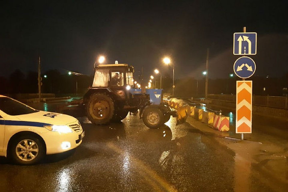 В Ярославле закрыли для движения Добрынинский мост.