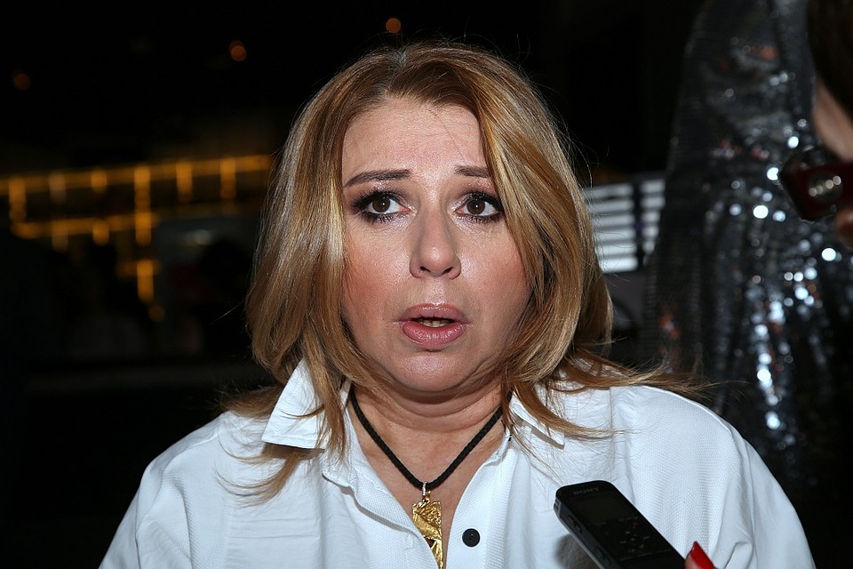 Алена Апина