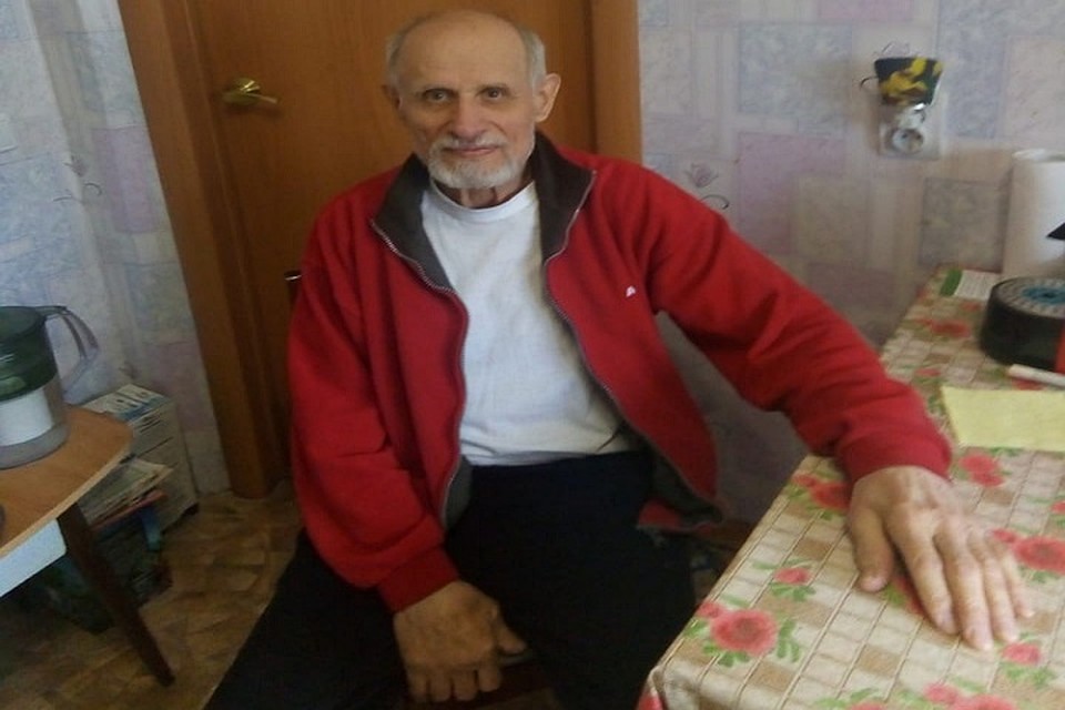 Люди организовали сбор средств поддержку Валерия Кулаева (Фото: URA RU).