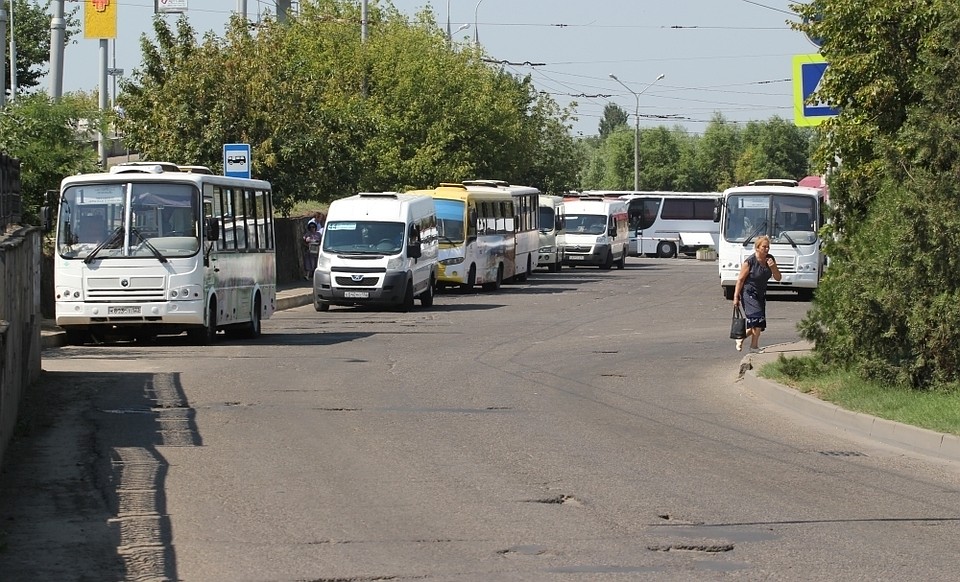 Более 800 автобусов находятся у коммерческих перевозчиков