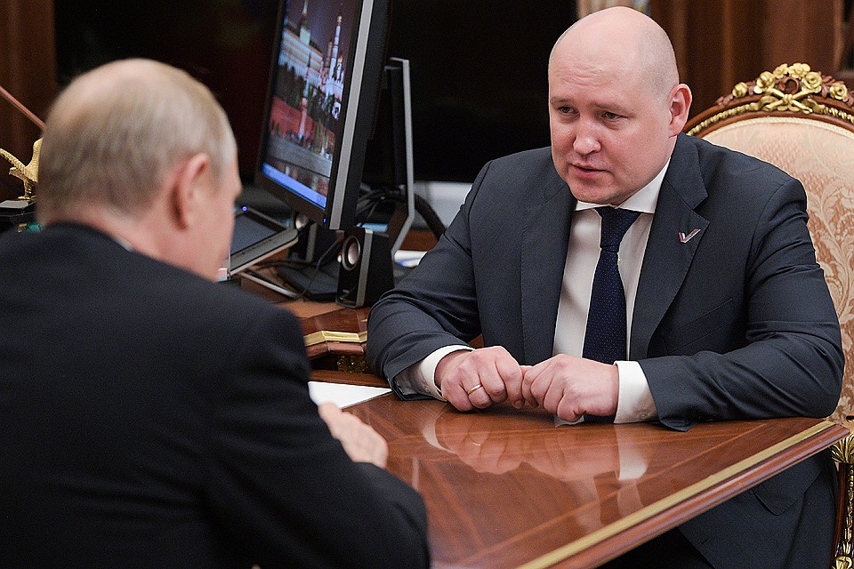 Михаил Развожаев, назначенный временно исполняющим обязанности губернатора Севастополя, во время встречи с президентом России Владимиром Путиным в Кремле. Фото Алексей Дружинин/пресс-служба президента РФ/ТАСС