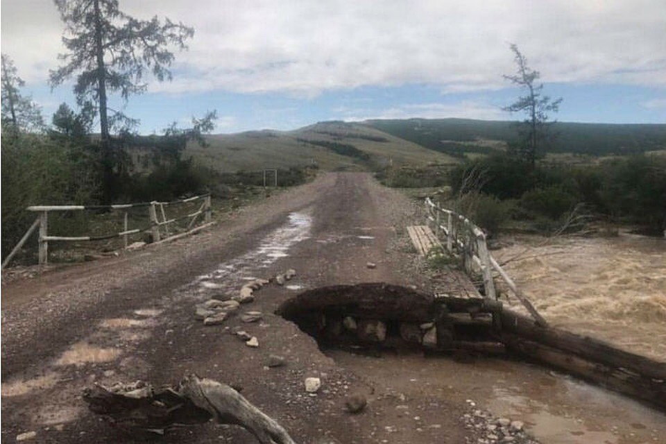 Вслед за Красноярским краем «большая вода» пришла в Туву. Фото: Шобан КАРА-ООЛ.