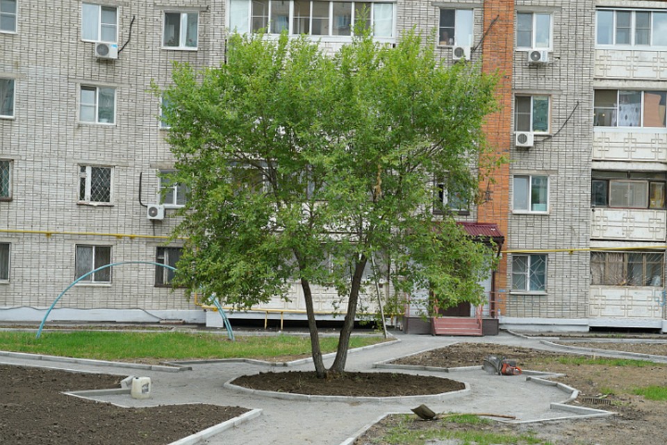 В Хабаровске принимают отремонтированные дворы