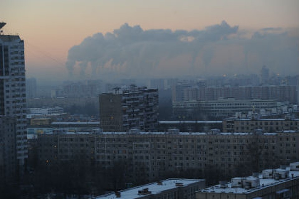 Омичи снова жалуются на химический запах в городе