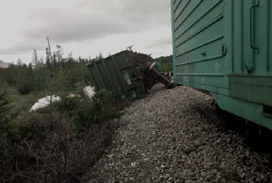 Движение поездов на участке пути «Собь – Харп» восстановлено. Фото из соцсети ВКонтакте