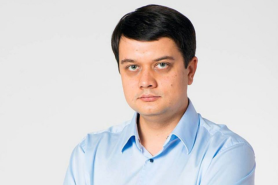 Разумков был действительно организующей и мобилизующей силой, сумевшей в сжатые сроки из ничего создать партию сторонников нынешнего президента Украины