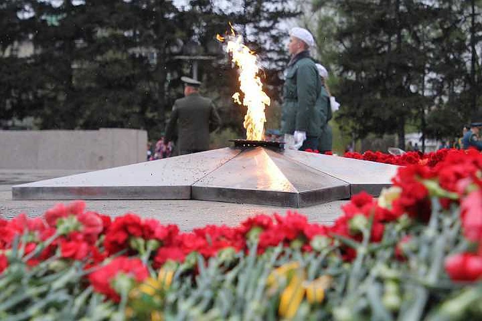 В Иркутске началось благоустройство мемориала "Вечный огонь Славы"