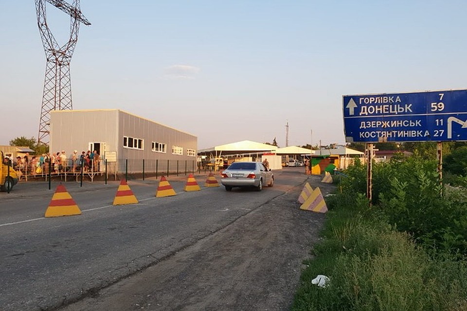 КПВВ «Майорское» был закрыт по надуманному предлогу о минровании. Фото: facebook.com/pressjfo.news