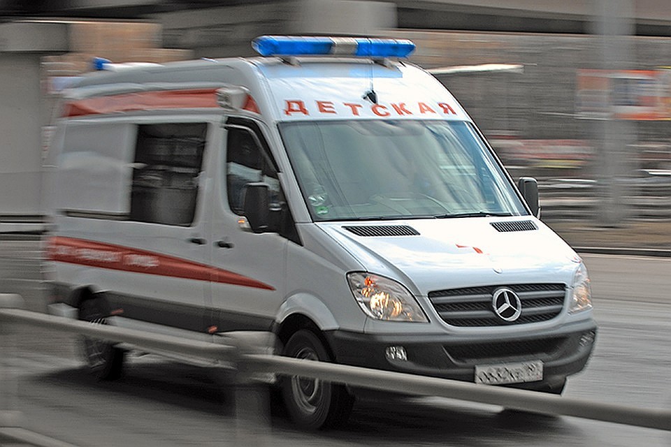 В столичном районе Марьино из окна на 11-м этаже жилого дома выпал маленький ребенок