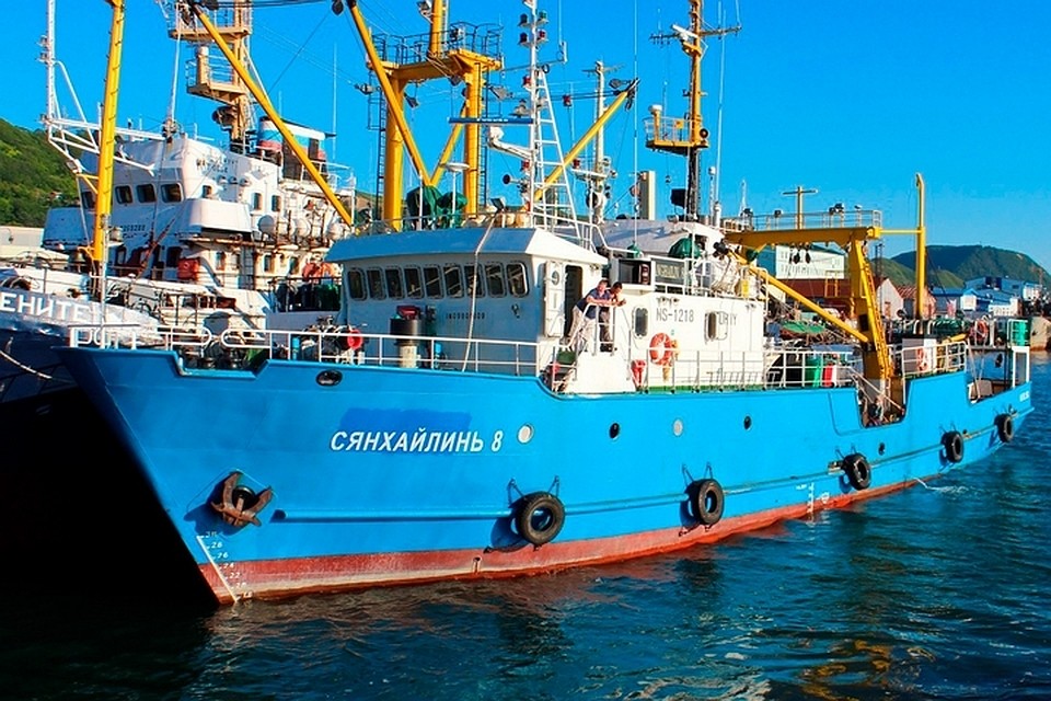 На борту судна «Сянхайлинь-8» находятся 15 российских и двое южнокорейских моряков. Фото: 7388PetVladVik