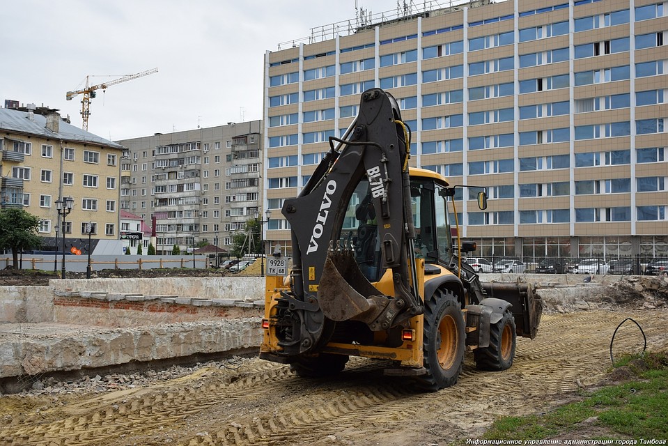 Ремонт сквера продолжается второй год