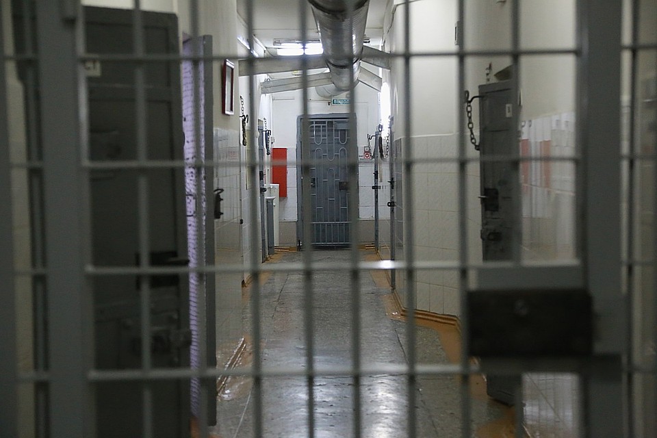 мужчина попался на краже косметического средства