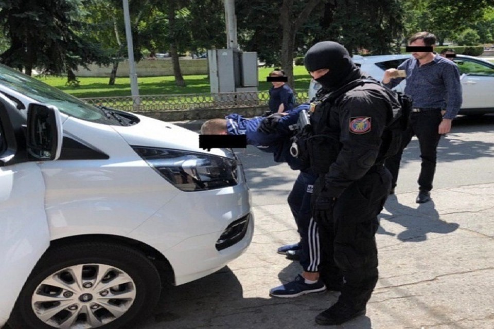 Задержанному грозит до 10 лет тюрьмы (Фото: politia.md).