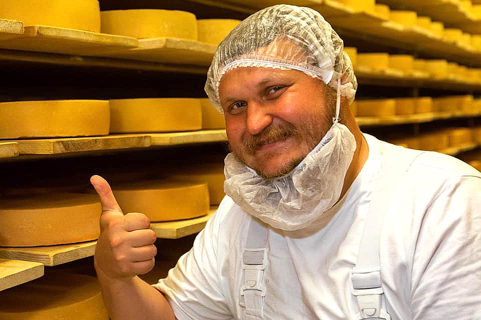 Сыровар Олег Сирота.
