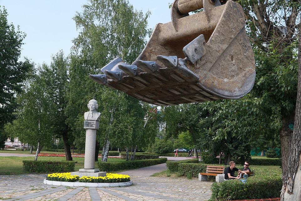 Раскопки на ул. Ползунова