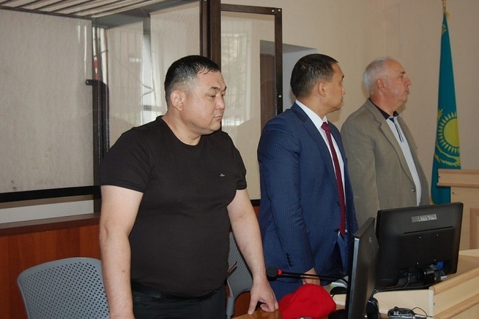 Обвиняемые признали вину и следствие прошло в упрощенном порядке.