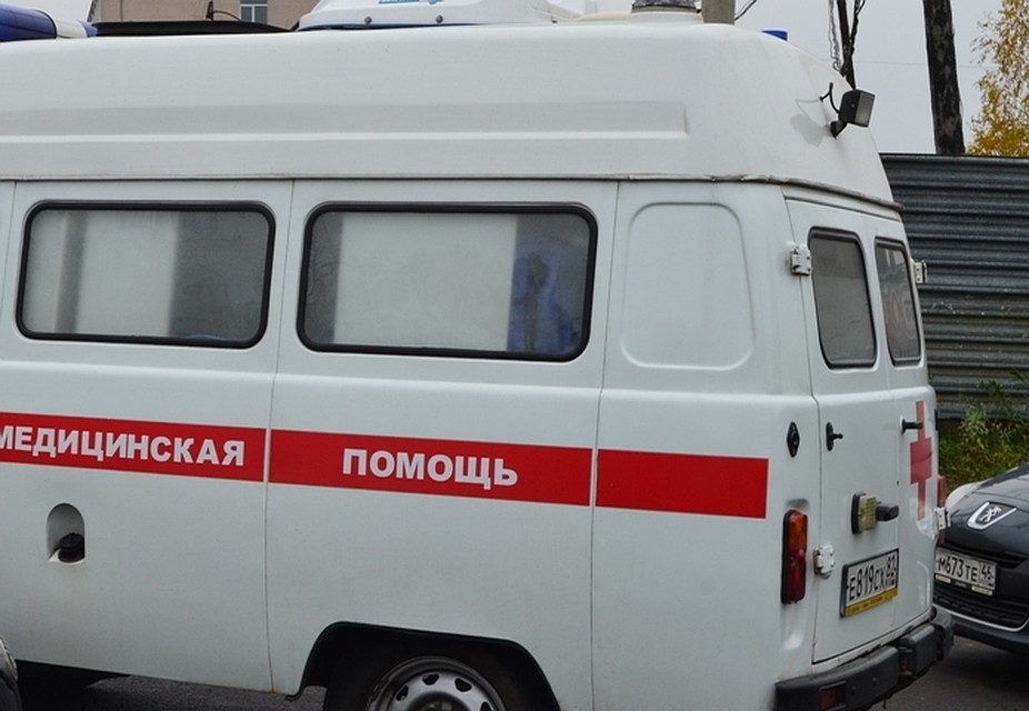 Водитель скончался на месте, а 35-летний пассажир получил телесные повреждения