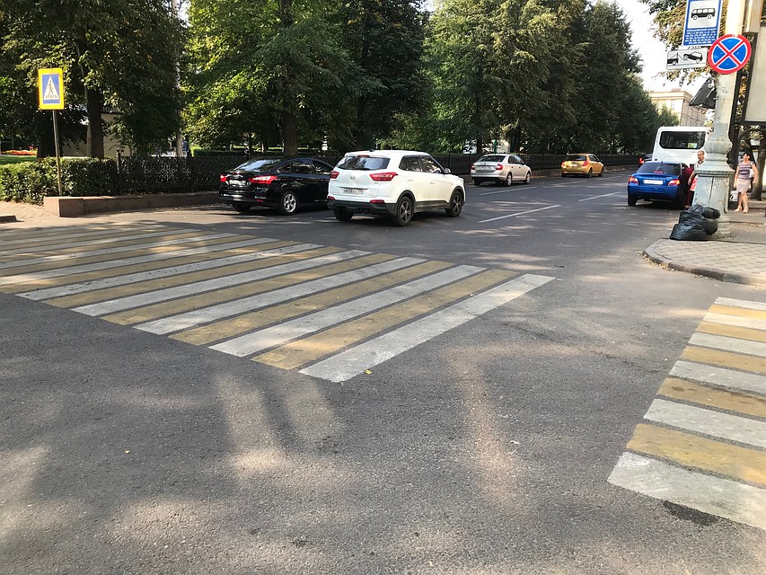 Переход у Кольцовского сквера.