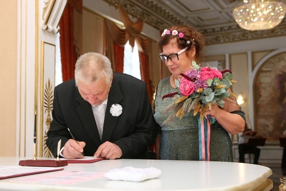 Фото Управления по делам ЗАГС правительства области