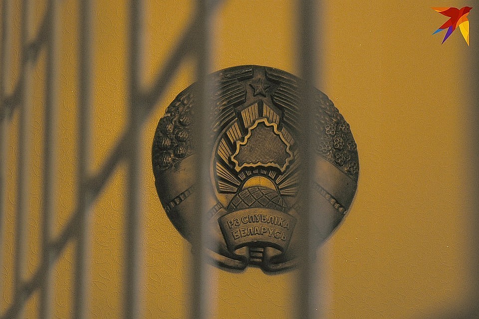 Пассажира, напавшего на таксиста, будут судить