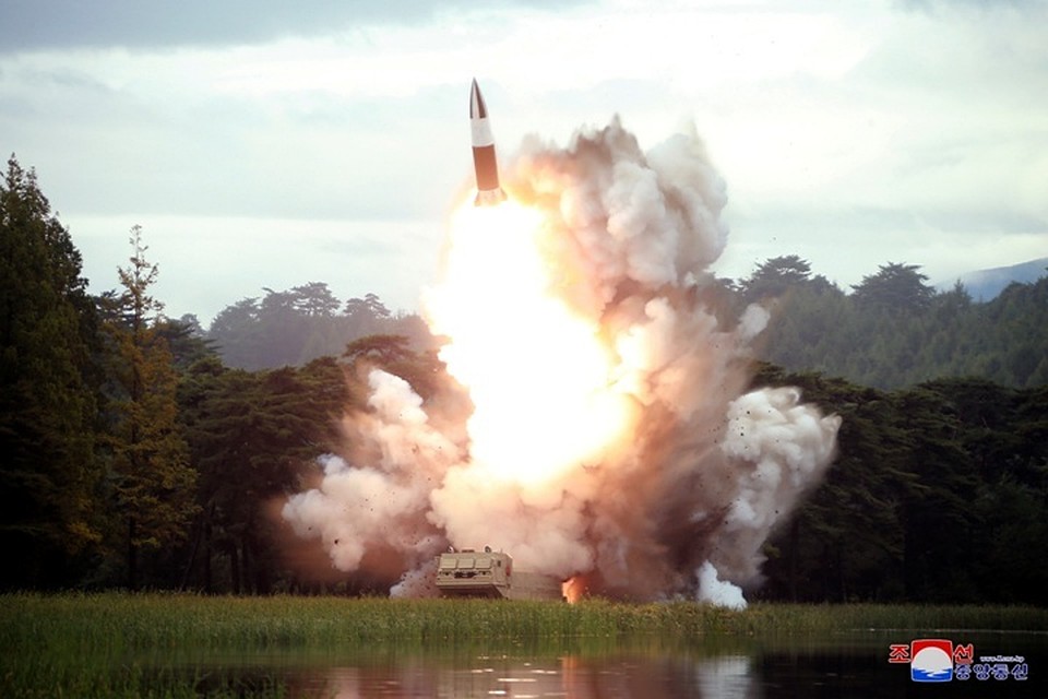 По данным южнокорейских военных, КНДР испытала новую ракетную пусковую установку