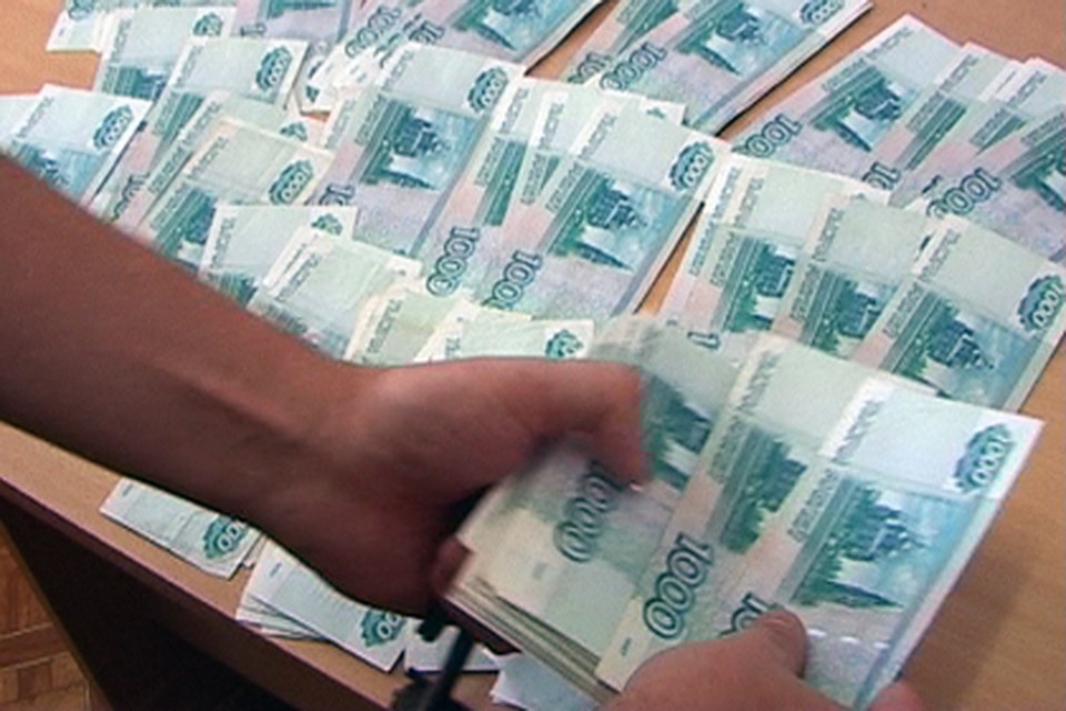 Девушка стащила у знакомой 40 тысяч рублей