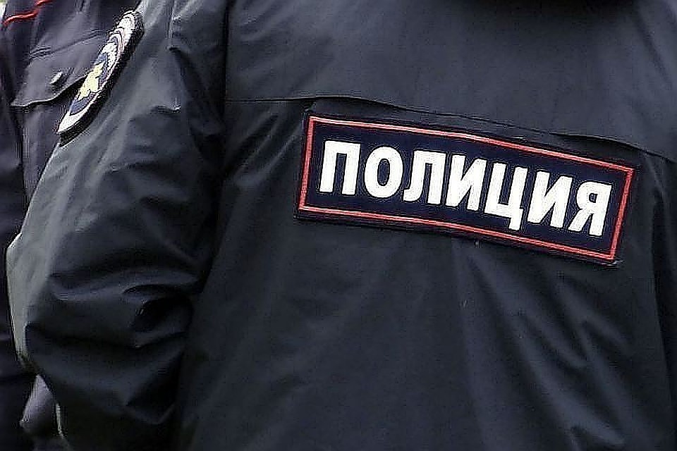 Также полицейские изъяли у подозреваемого незарегистрированное оружие – импортное охотничье ружье 12 калибра.