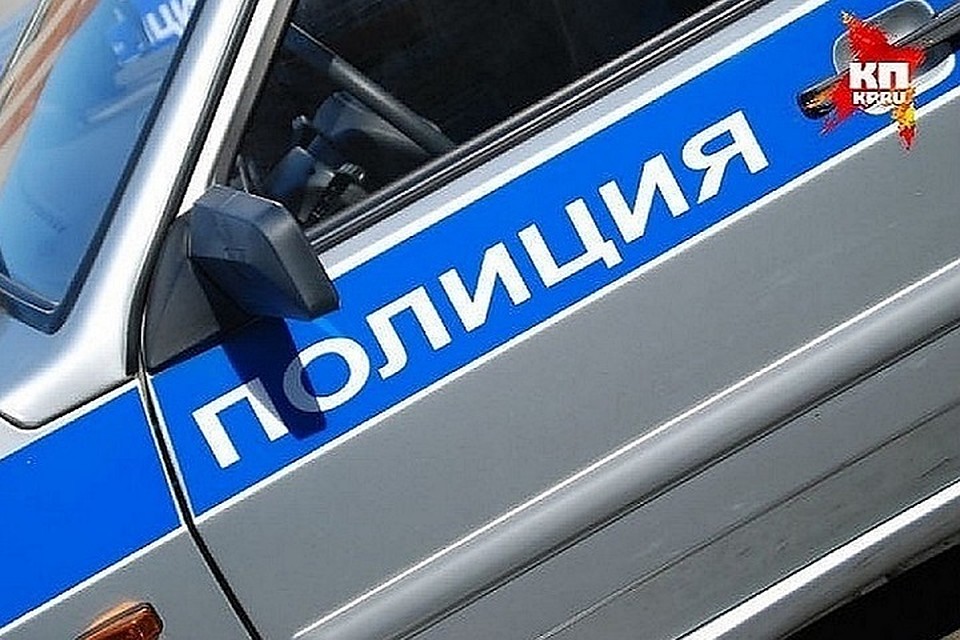 Полицейские изъяли из квартиры убитой подозрительное вещество