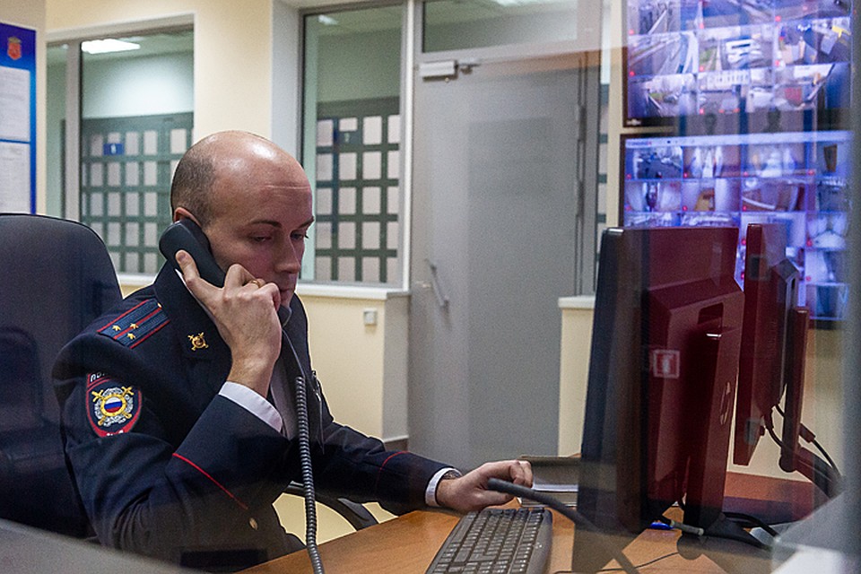 Сейчас следственные органы вместе с сотрудниками полиции проводят проверку