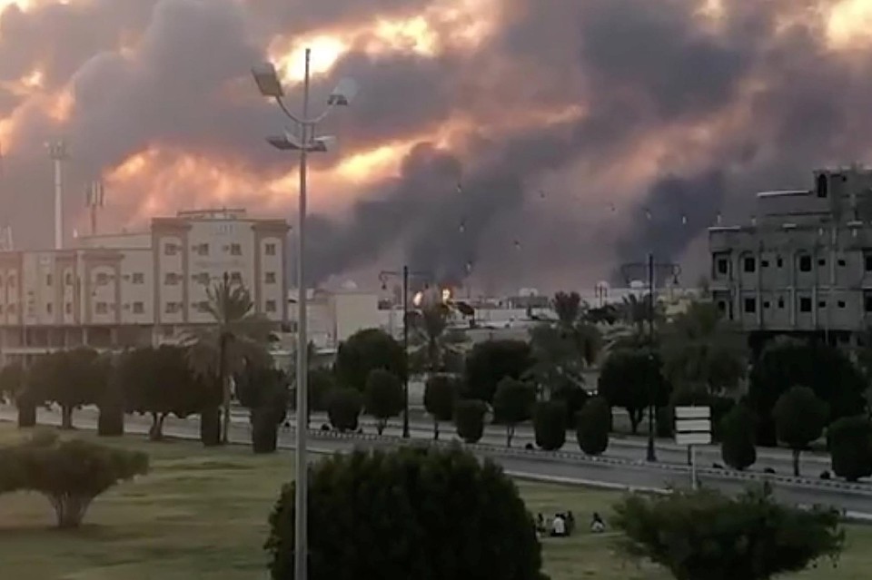 После взрывов возник пожар