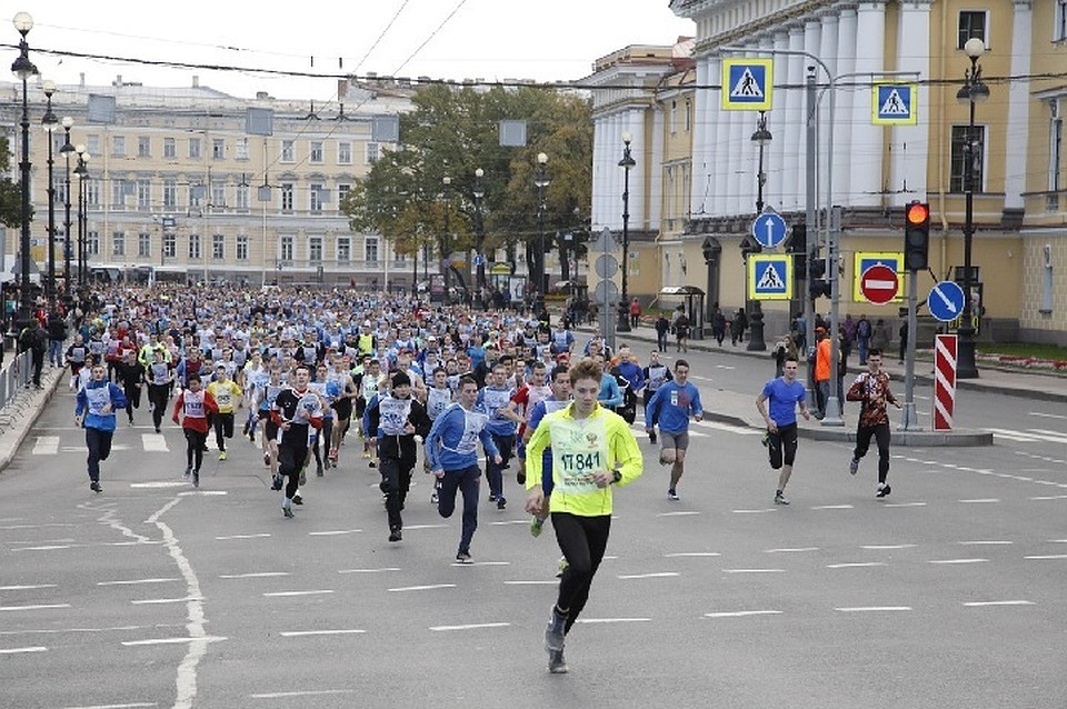 Бегунам потребуется до 5 километров центральных дорог. Фото: СОЦСЕТИ