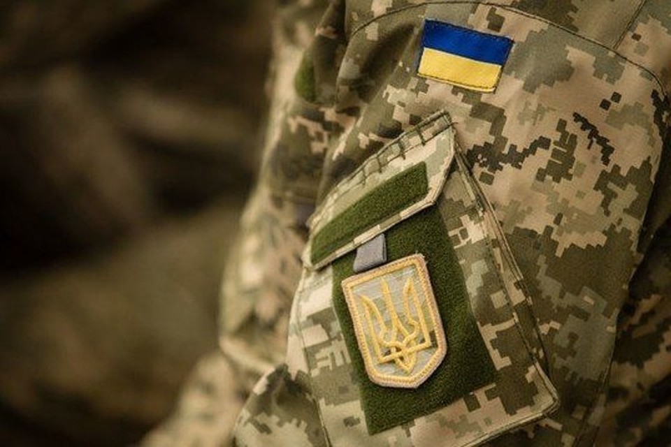 Украинские солдаты в Красногоровке ограбили магазин и избили продавца. Фото: glavred.info