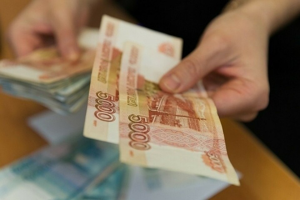 В Краснодаре должник предложил приставу взятку