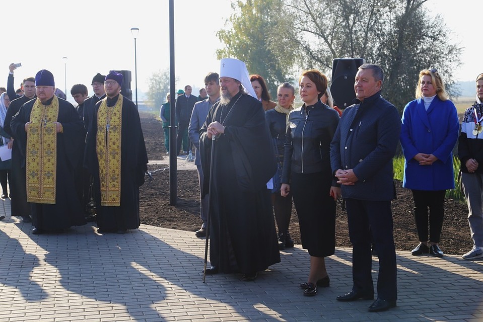 В поселке Разумное заложили камень на месте будущего парка. Фото пресс-службы администрации Белгородского района