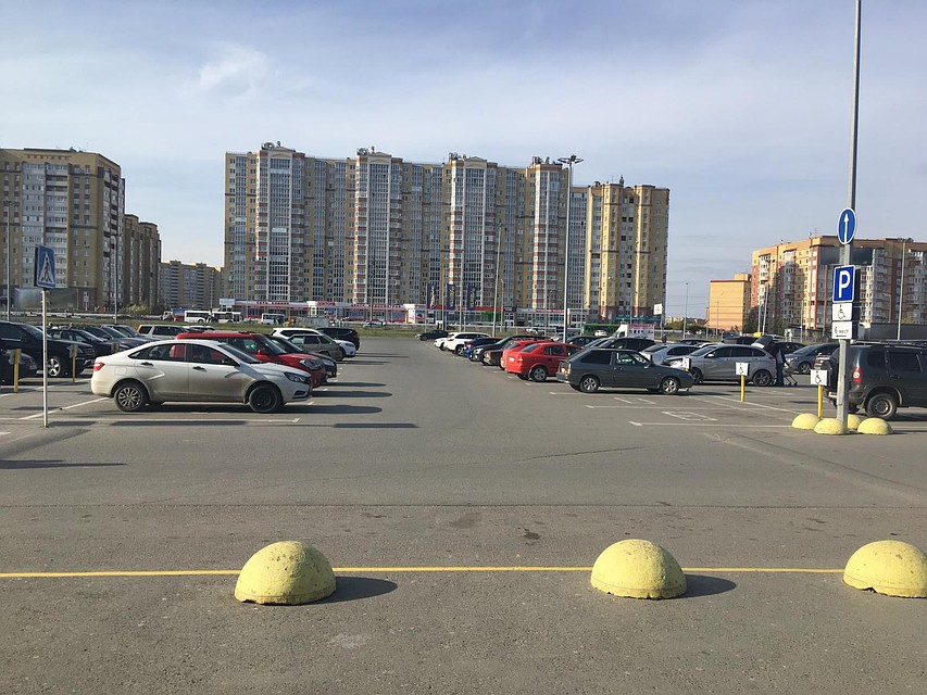 В Тюмени авто задело маленькую девочку и скрылось с места ДТП. Фото - ГИБДД Тюменской области.