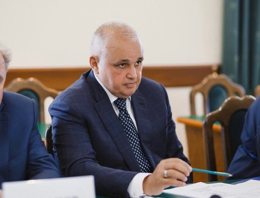 Оборудование вместо форума: Сергей Цивилев отменил мероприятие ради поддержки онкоцентра. ФОТО: пресс-служба АКО