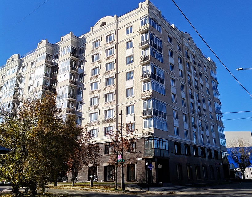 В Тюмени пасмурно, но все еще тепло и без осадков.