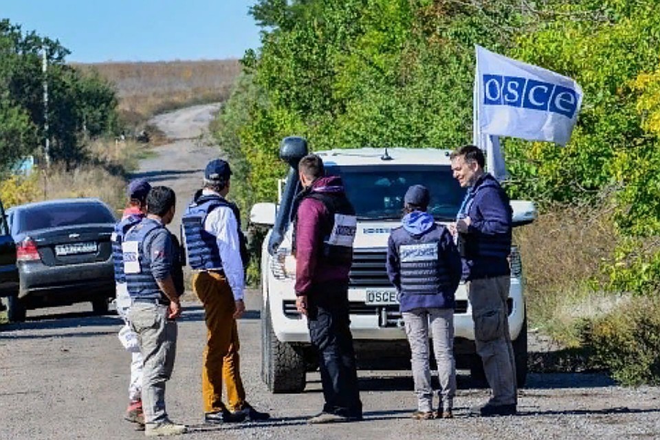Украинские военные открыли стрельбу в районе разведения сил у села Петровское. Фото: ДАН