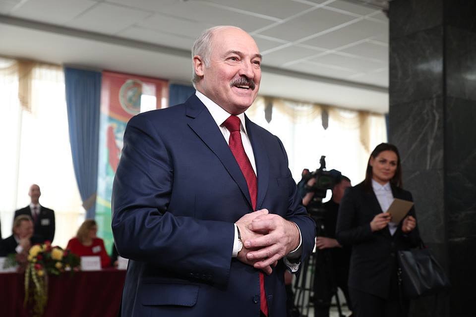 Лукашенко направился в Туркменистан