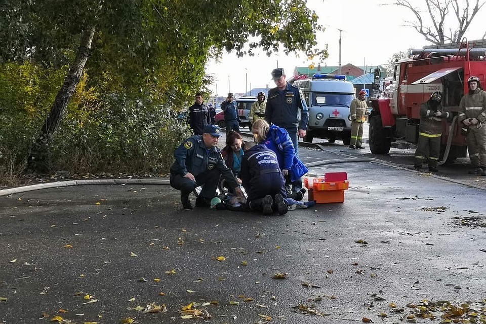 Мальчик сильно надышался дымом. Спасти его не удалось. Фото: vk.com/«Троицк»