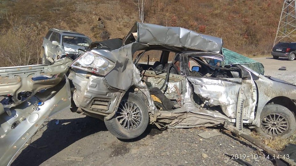 В Приморье столкнулись два японских авто