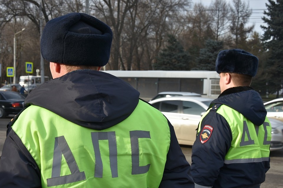 Автоинспекция Ростовской области распространила официальное обращение к водителям