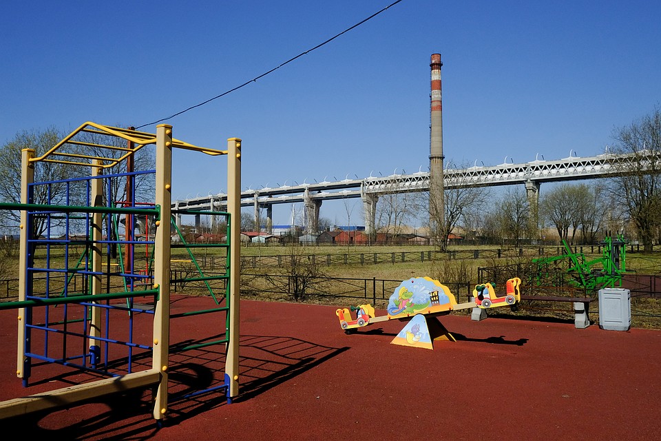 Мужчина, швырнувший 10-летнего мальчика на детской плозадке в Северодвинске, пойдет под суд.
