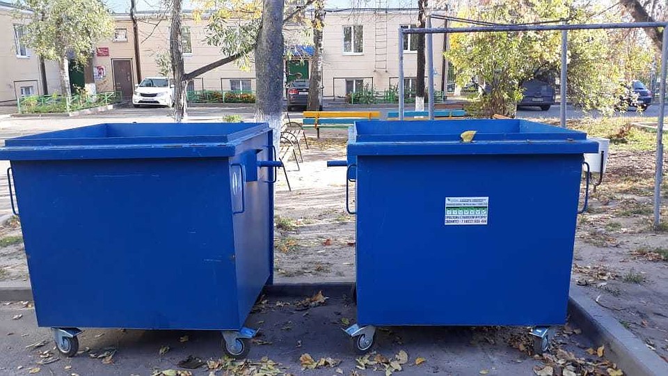 Закуплено 200 контейнеров, большая часть из которых уже установлены в городе.