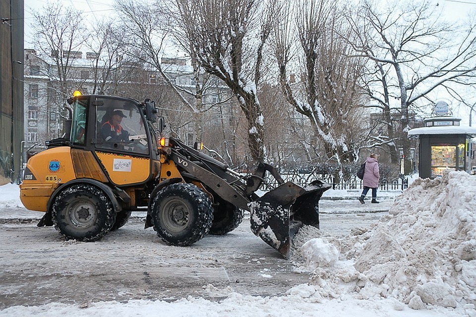 Петербургские антимонопольщики нашли сговор при уборке снега на 24 миллиарда рублей.
