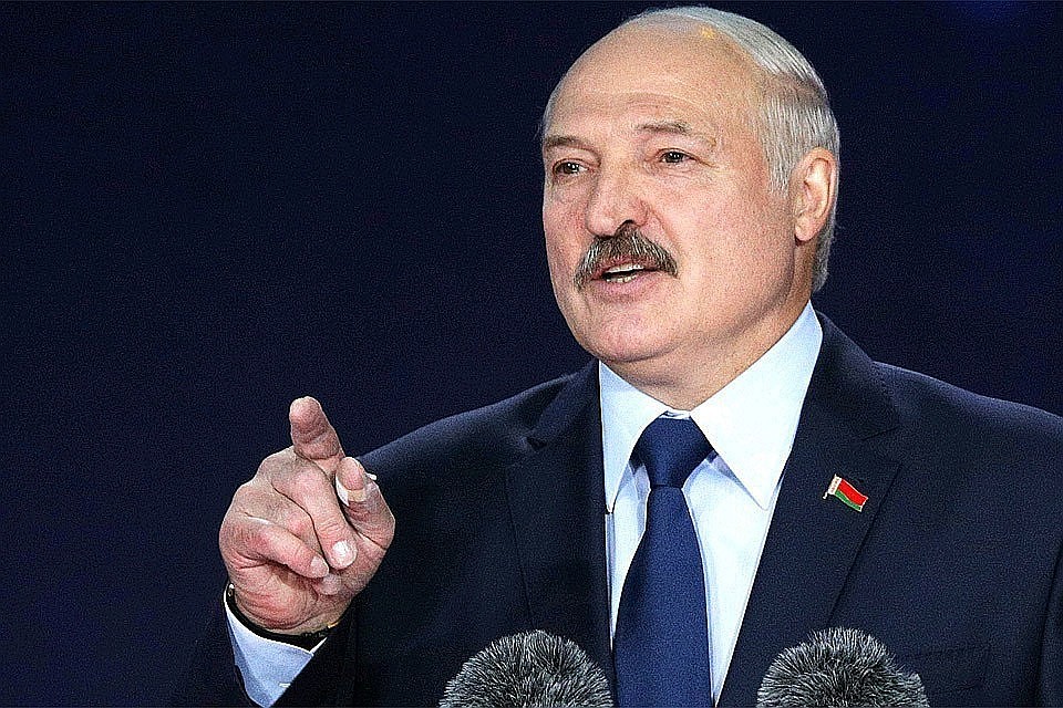 Лукашенко поручил подготовить ответ на размещение американских танков в Литве