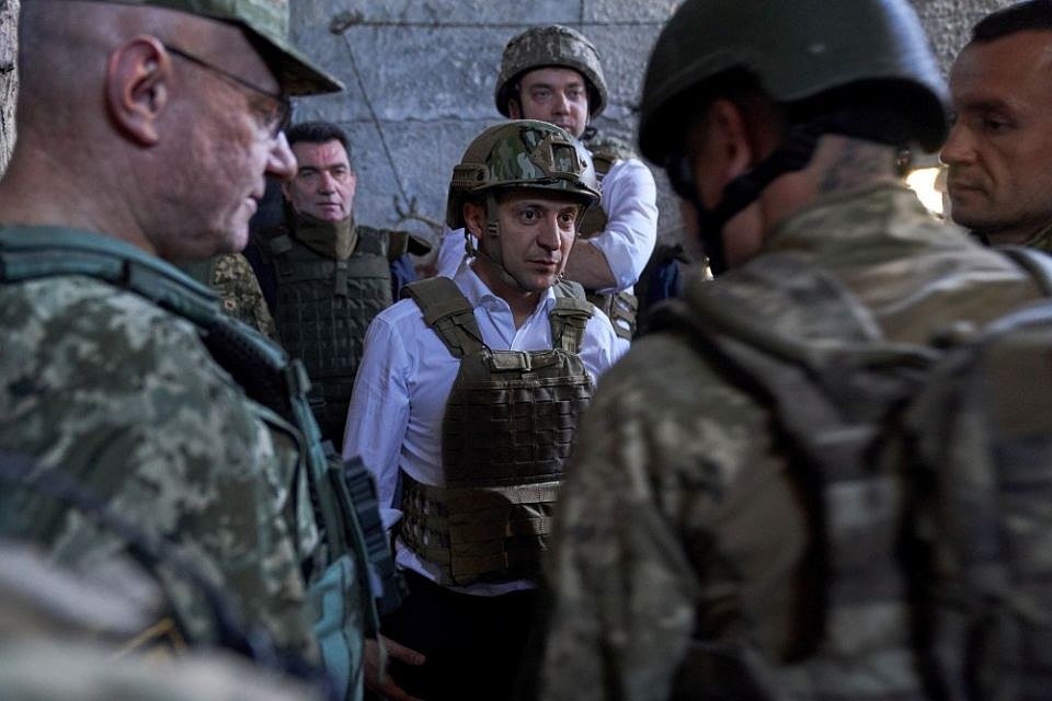 На Украине споривших с Зеленским националистов назвали вооружениями нелегалами