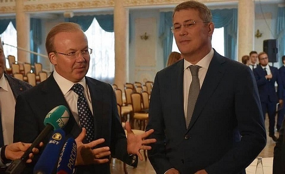 Андрей Назаров (слева) занял пост первого вице-премьера.