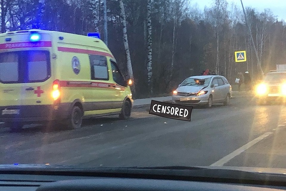 На Волхонском шоссе под Петербургом легковушка насмерть сбила пешехода